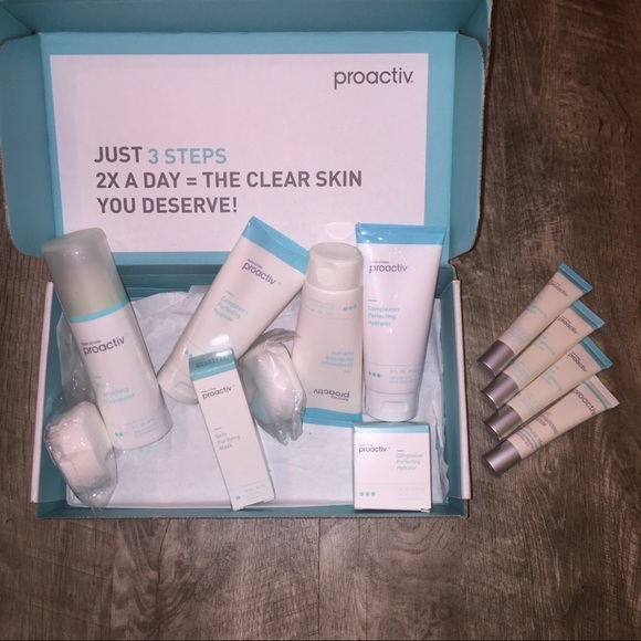 🆕Proactiv + Lot - Picture 2 of 3